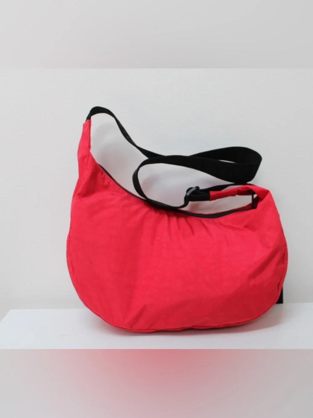 Baggu Crescent hobo bag